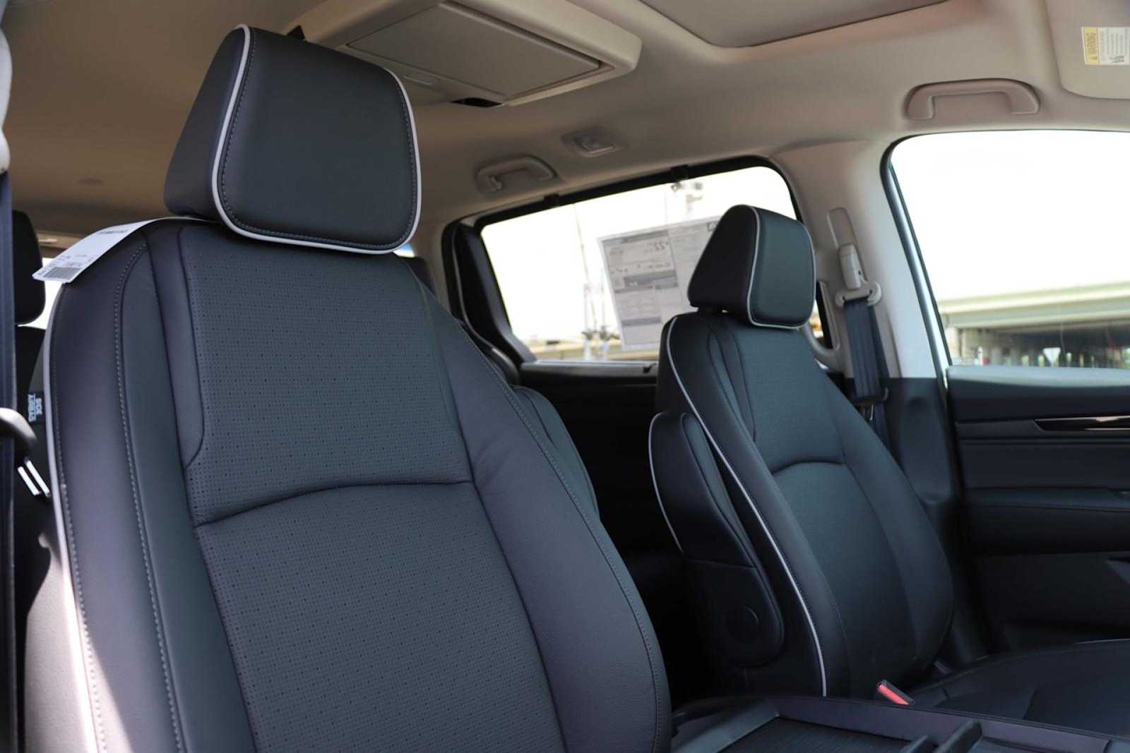 2025 Honda Odyssey Elite 12