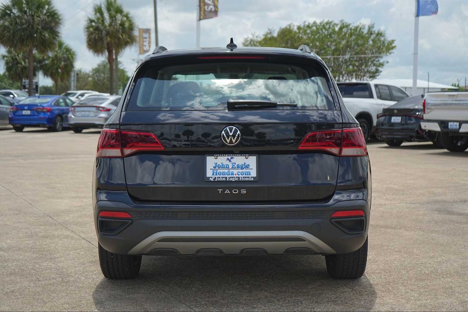 Thumbnail: 2024 Volkswagen Taos - 4