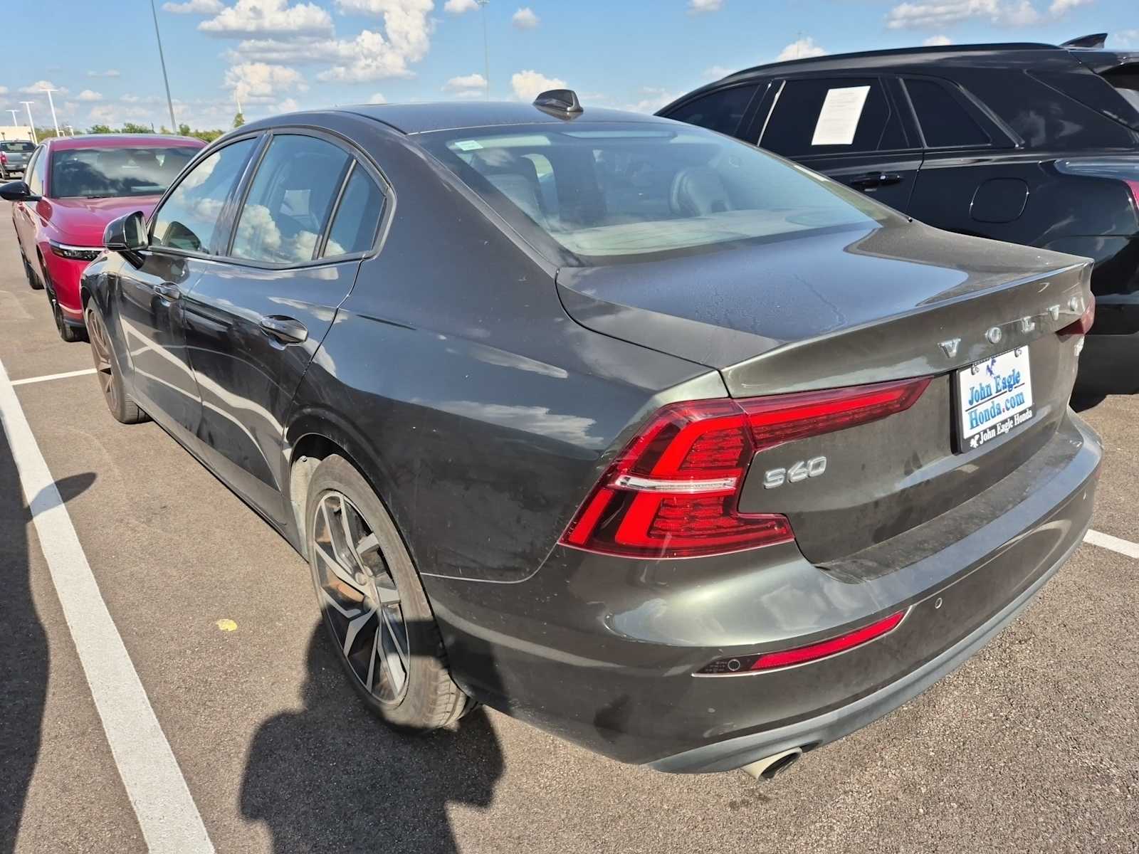 2019 Volvo S60 T6 Momentum photo 2