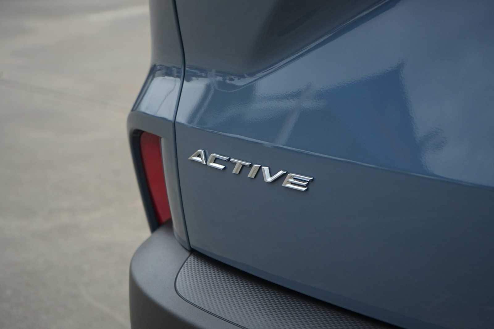 Thumbnail: 2023 Ford Escape - 8