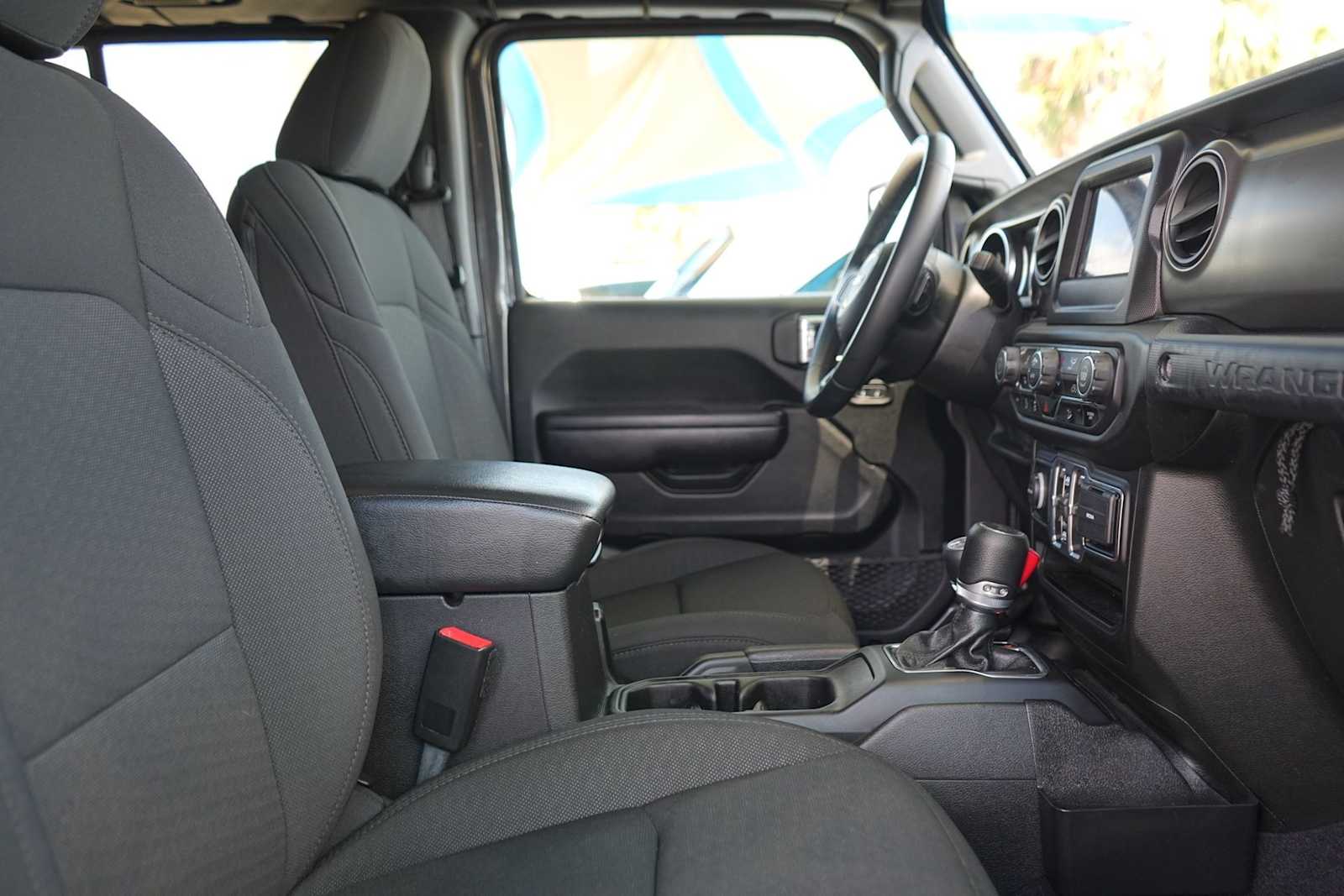 Thumbnail: 2021 Jeep Wrangler - 15