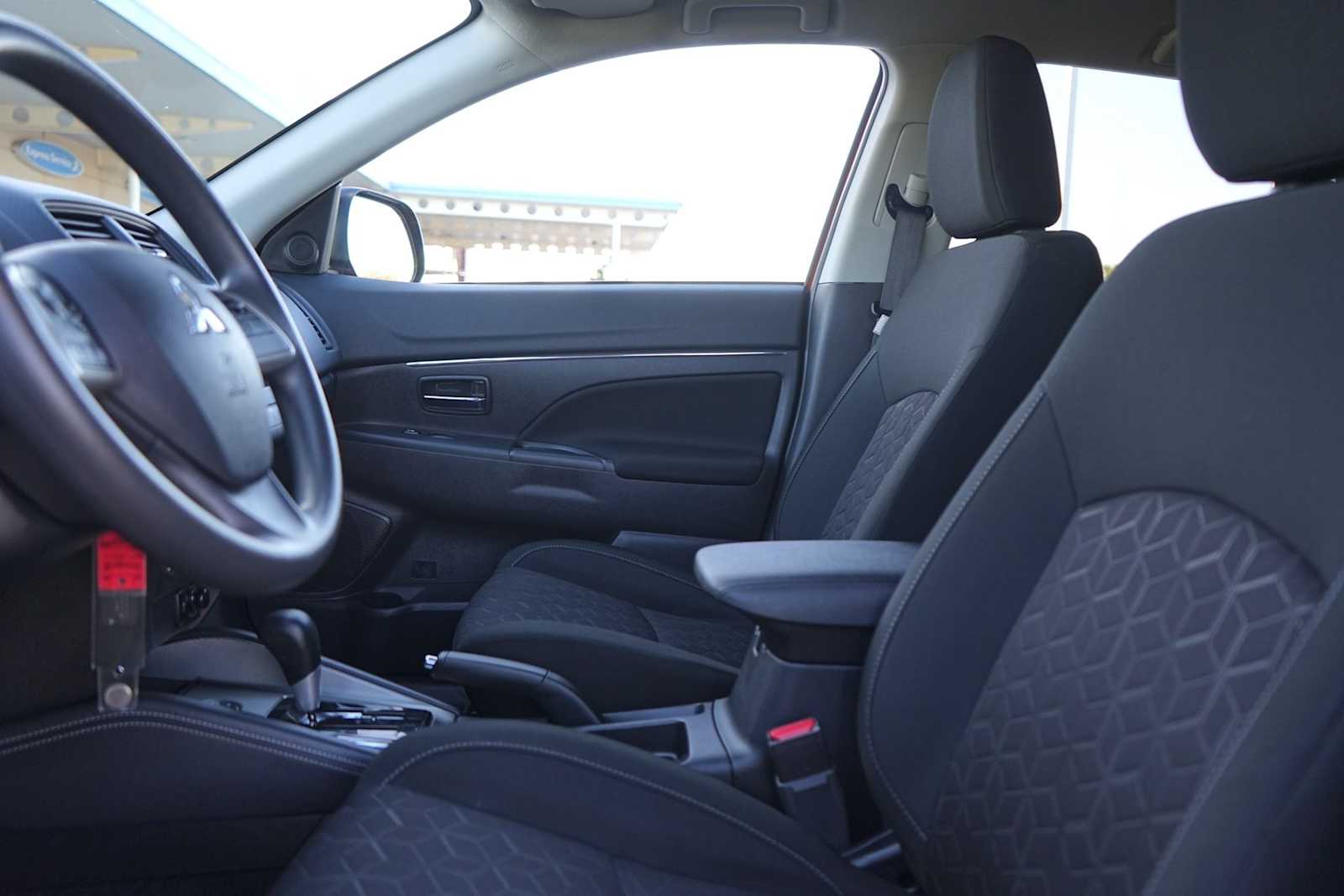 Thumbnail: 2024 Mitsubishi Outlander Sport - 11