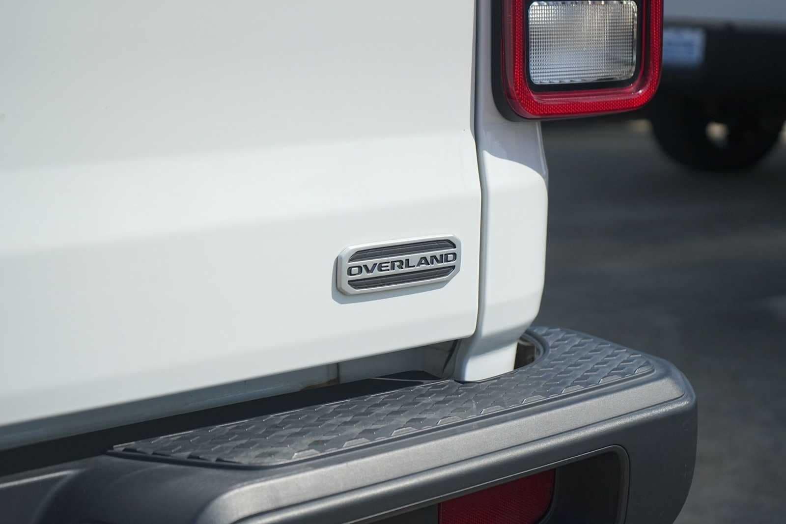 Thumbnail: 2023 Jeep Gladiator - 8