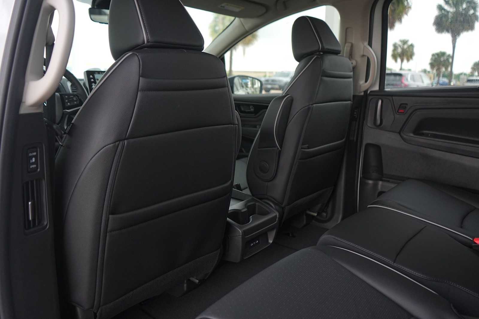 Thumbnail: 2026 Honda Odyssey - 12