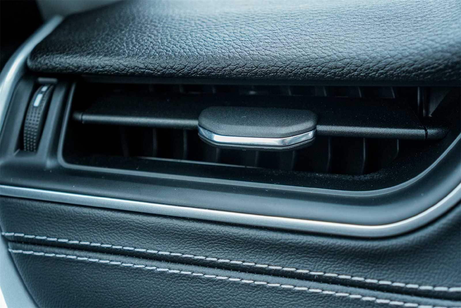 Thumbnail: 2023 Jeep Grand Cherokee - 28