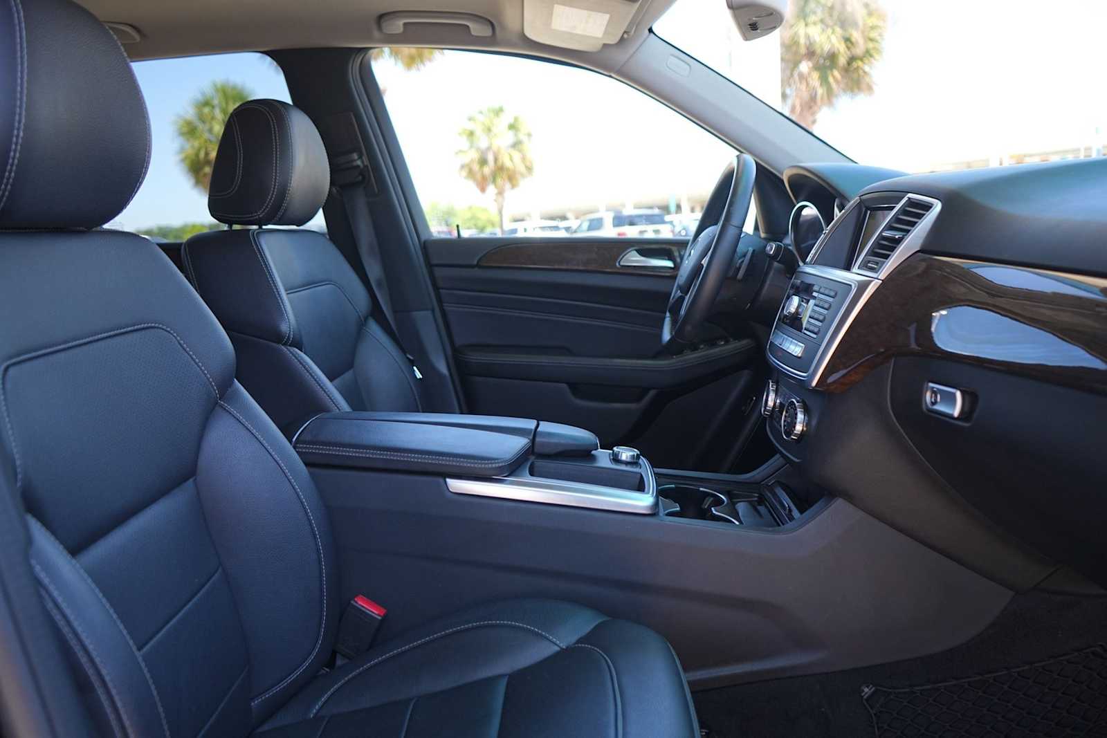 Thumbnail: 2014 Mercedes-Benz M-Class - 15