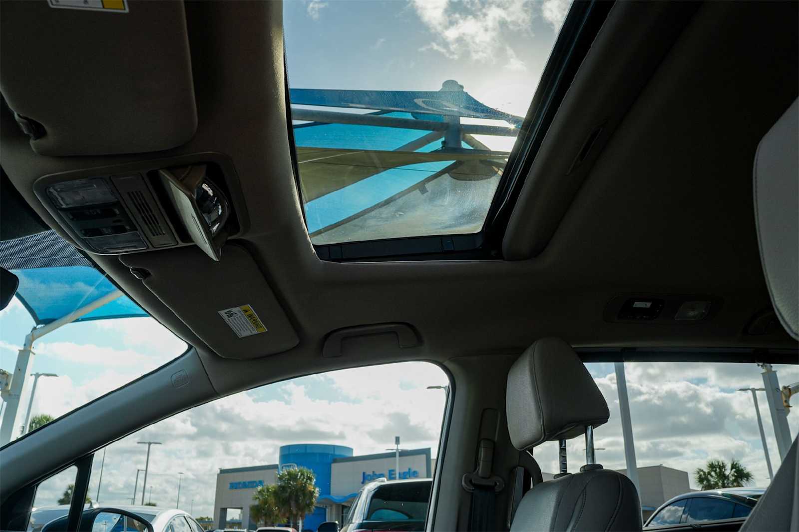 Thumbnail: 2023 Honda Odyssey - 23