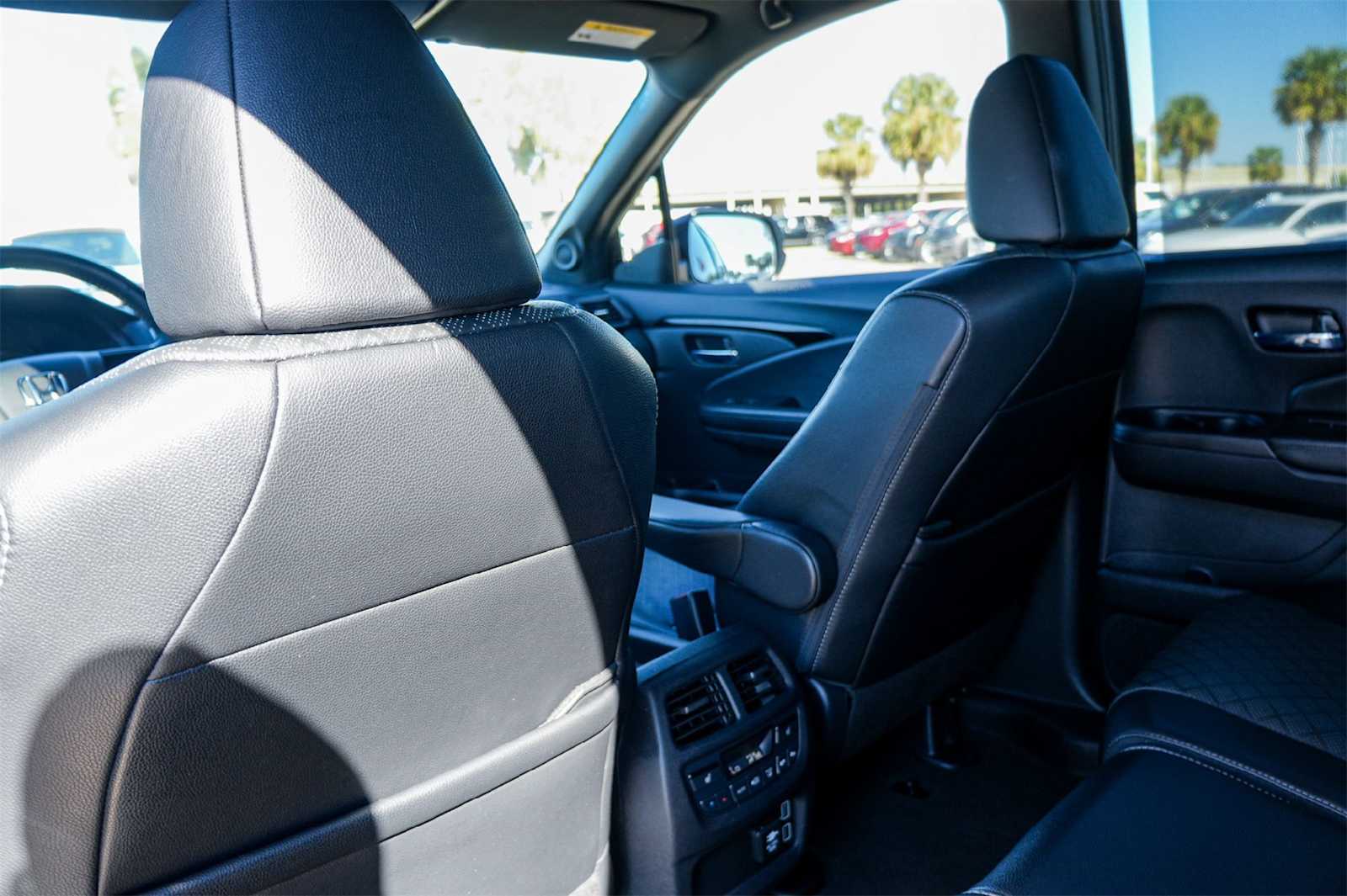 Thumbnail: 2019 Honda Passport - 12