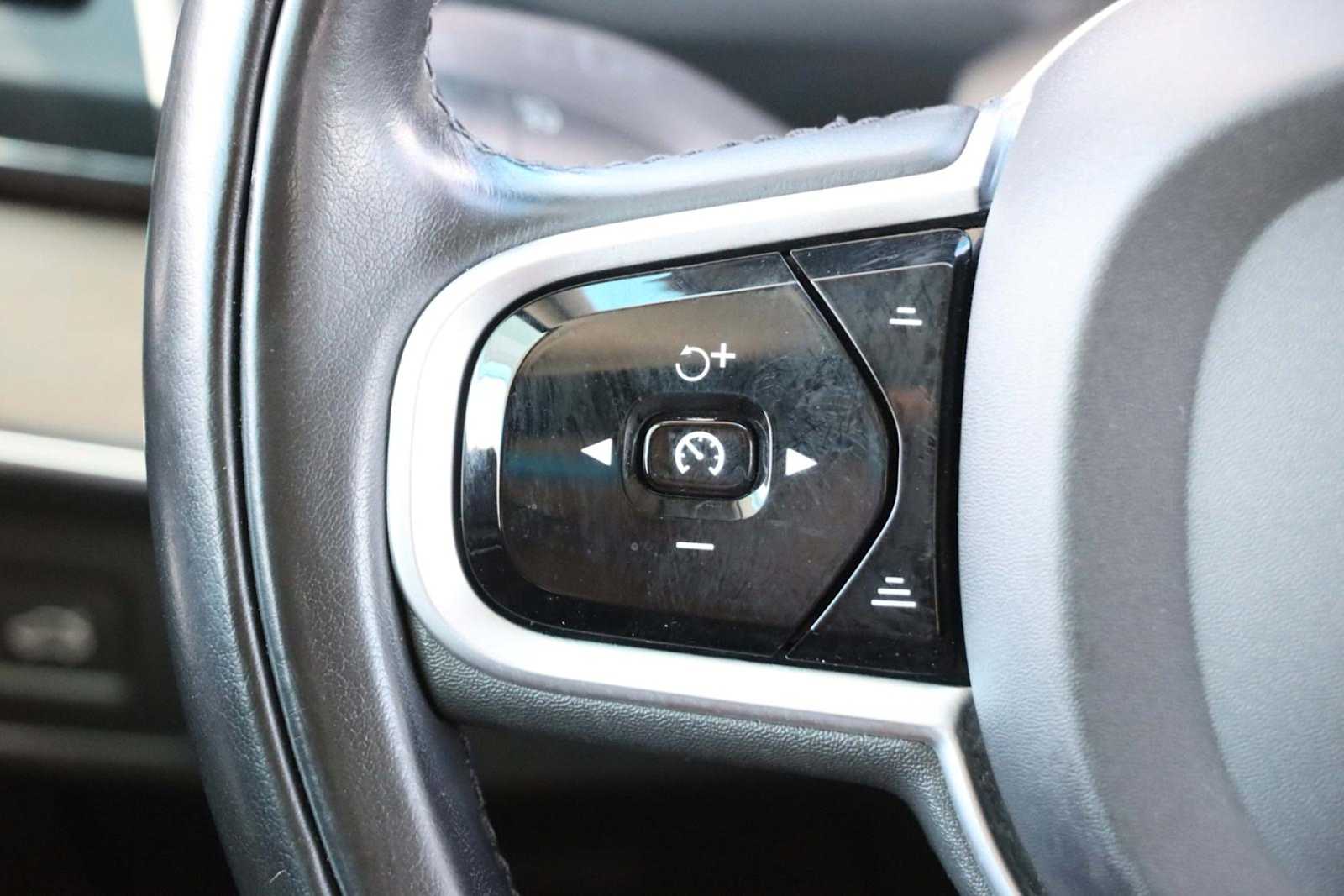 Thumbnail: 2019 Volvo XC90 - 21