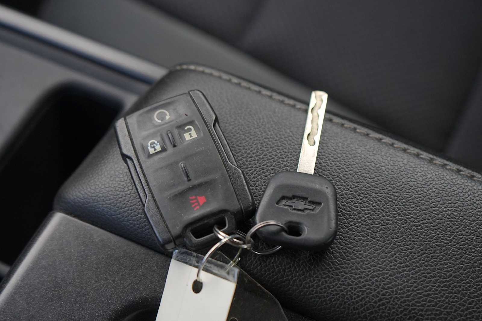 Thumbnail: 2015 Chevrolet Silverado 1500 - 28