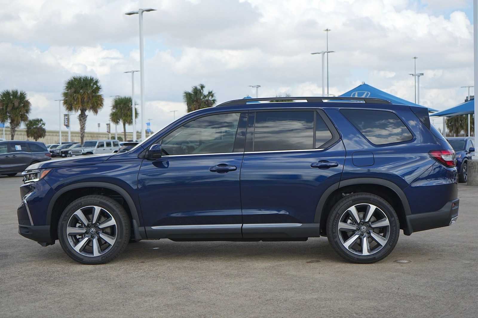 Thumbnail: 2025 Honda Pilot - 4