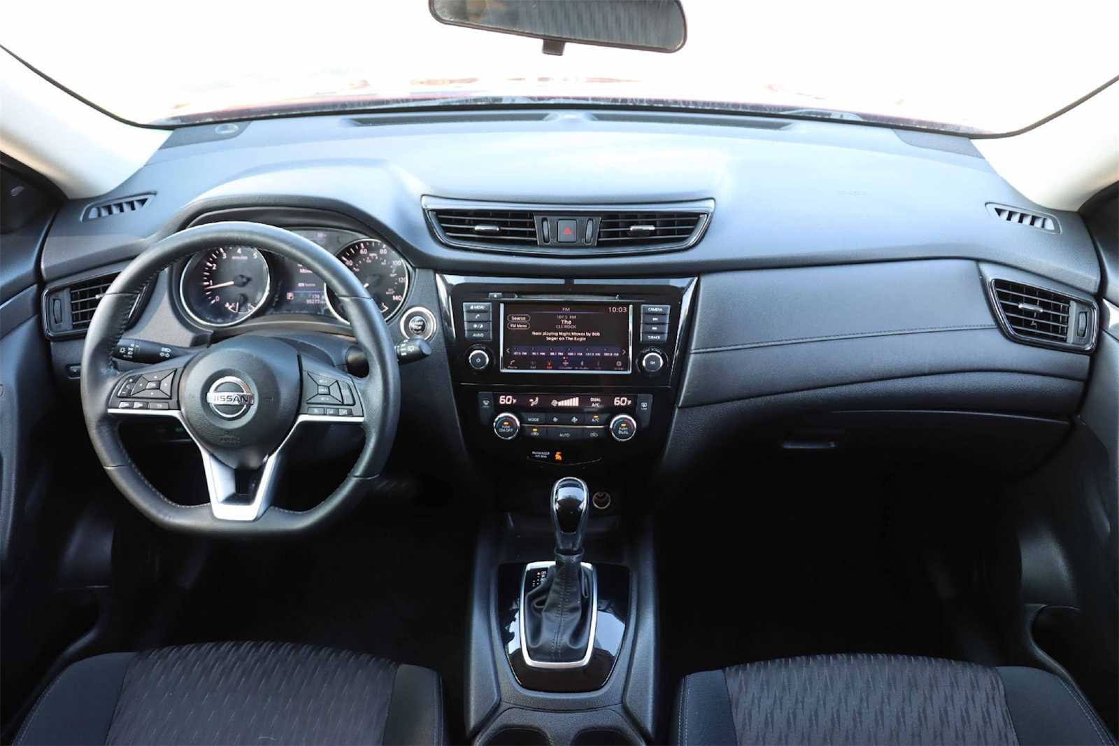 Thumbnail: 2018 Nissan Rogue - 10