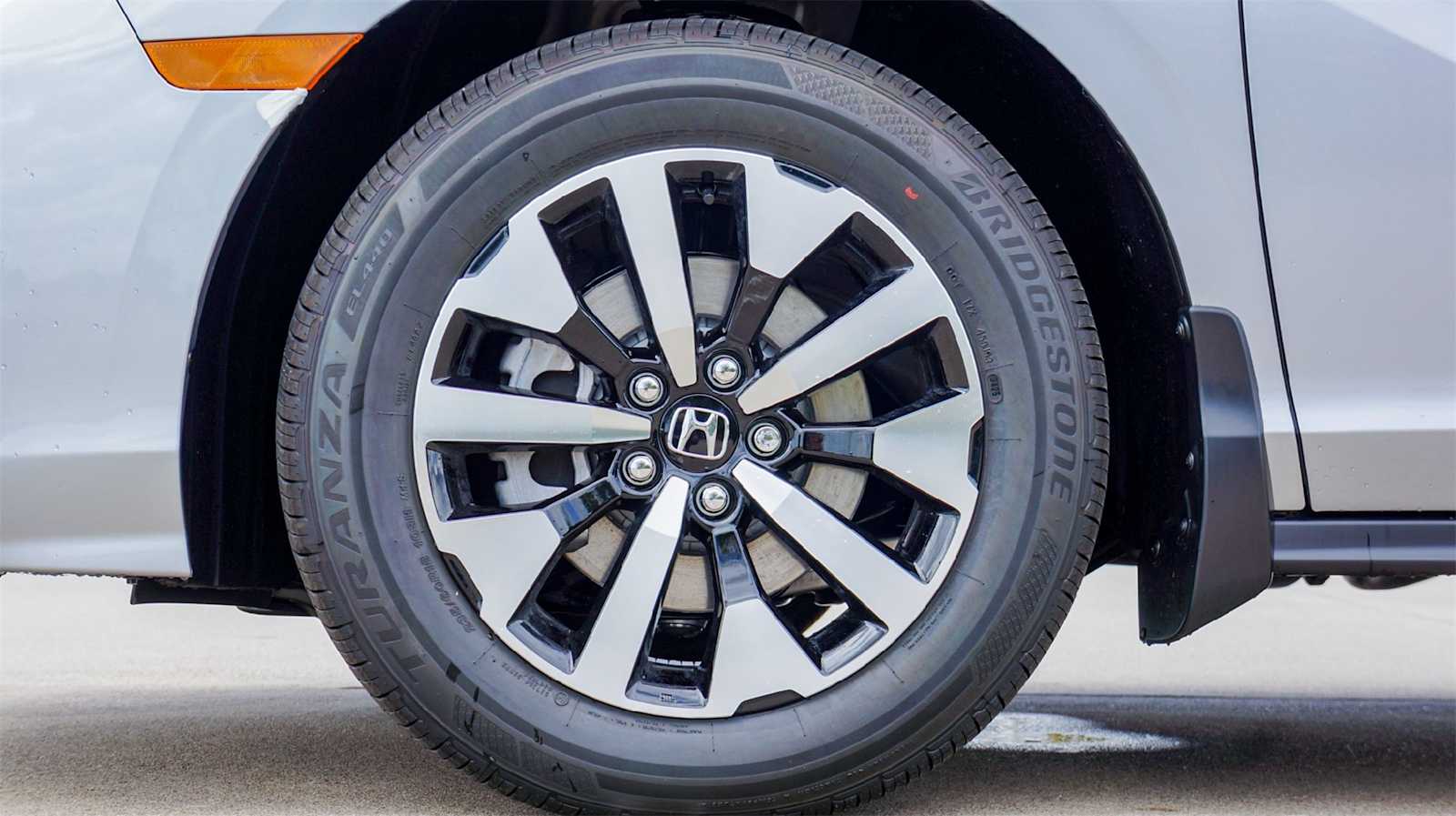 Thumbnail: 2026 Honda Odyssey - 8