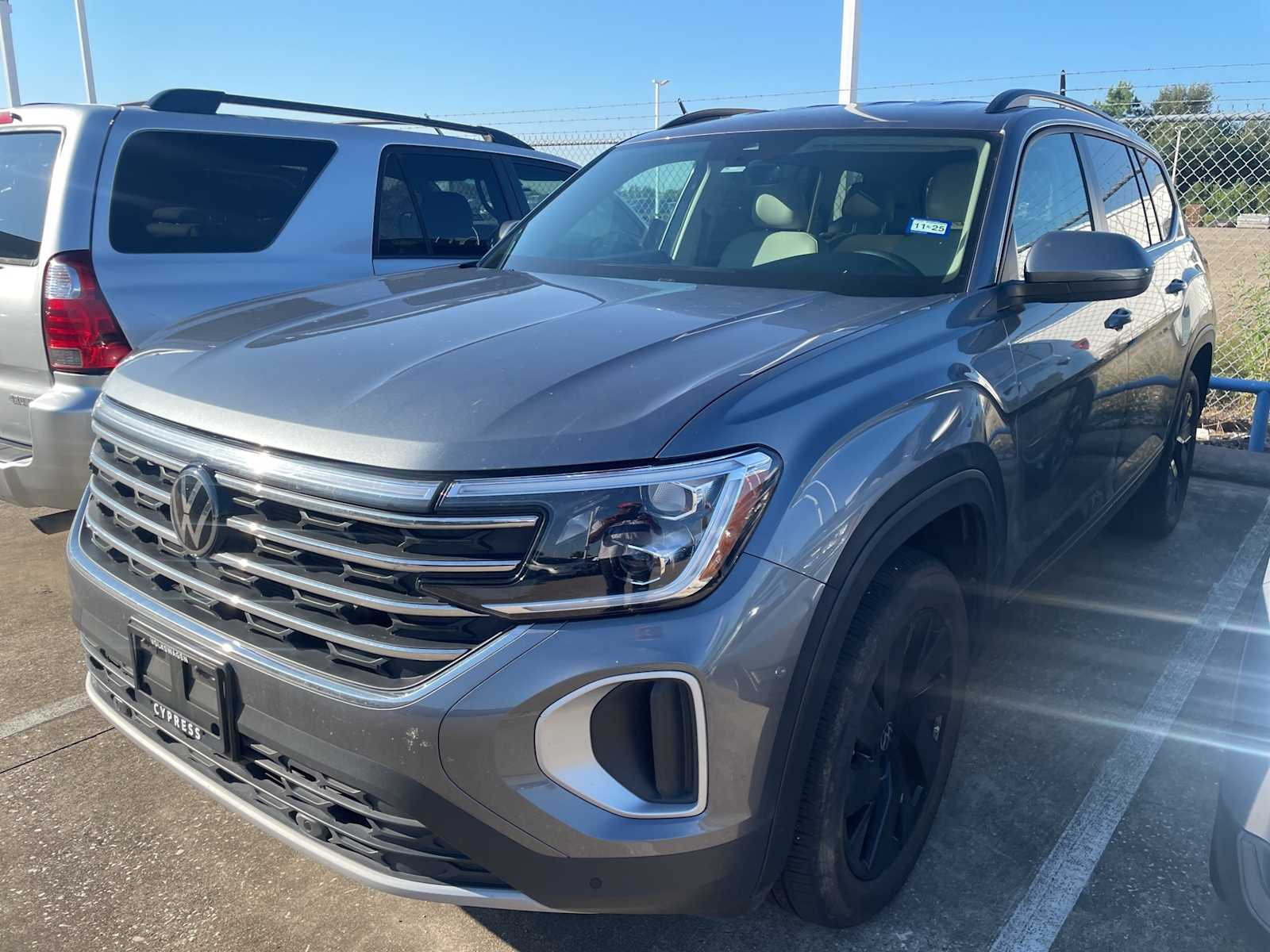 Thumbnail: 2024 Volkswagen Atlas - 1