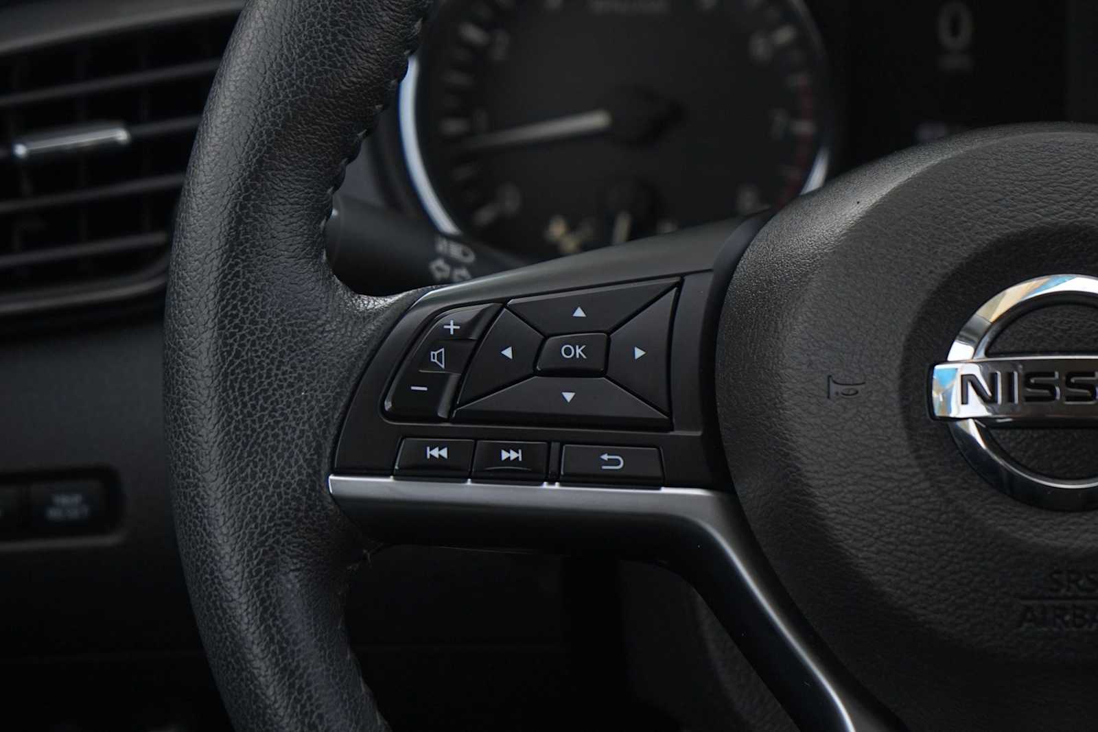 Thumbnail: 2020 Nissan Rogue - 17