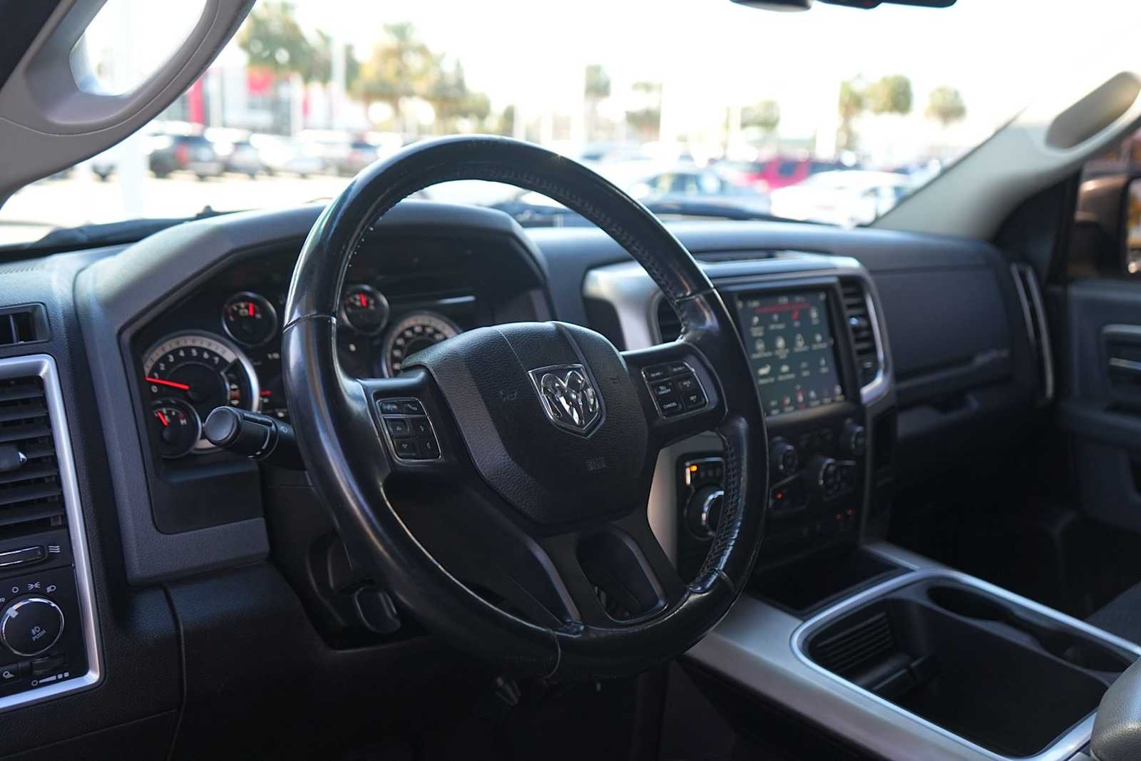 Thumbnail: 2019 RAM 1500 Classic - 2