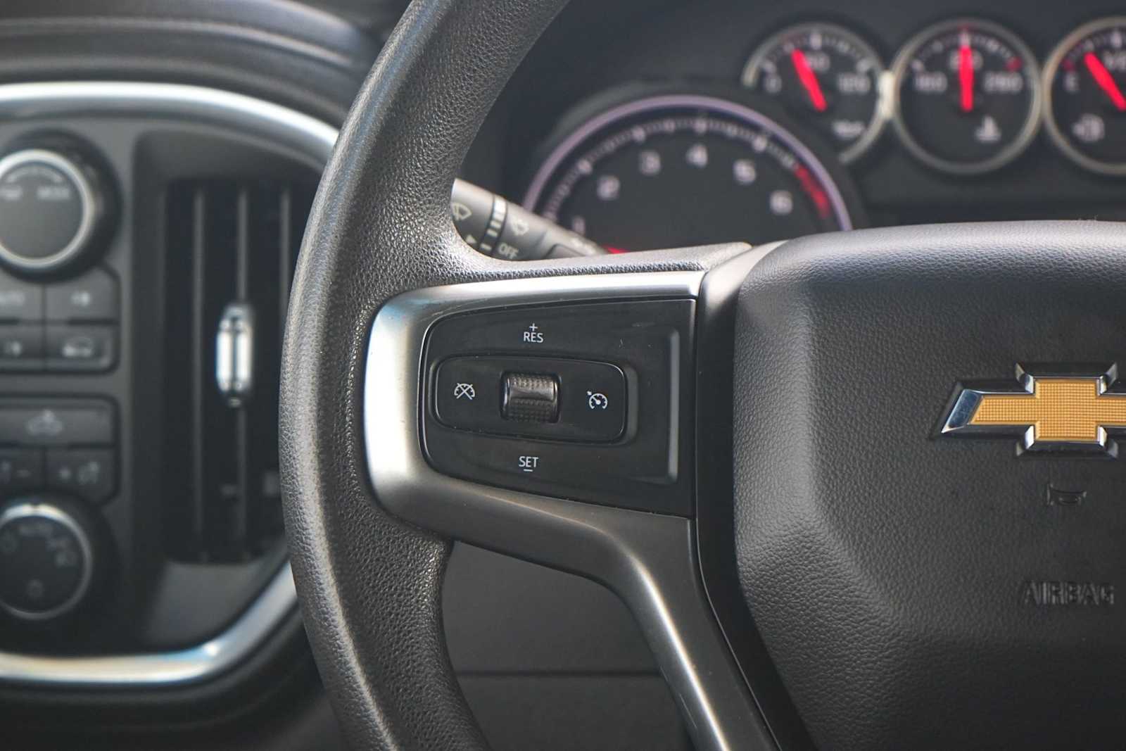 Thumbnail: 2020 Chevrolet Silverado 1500 - 17