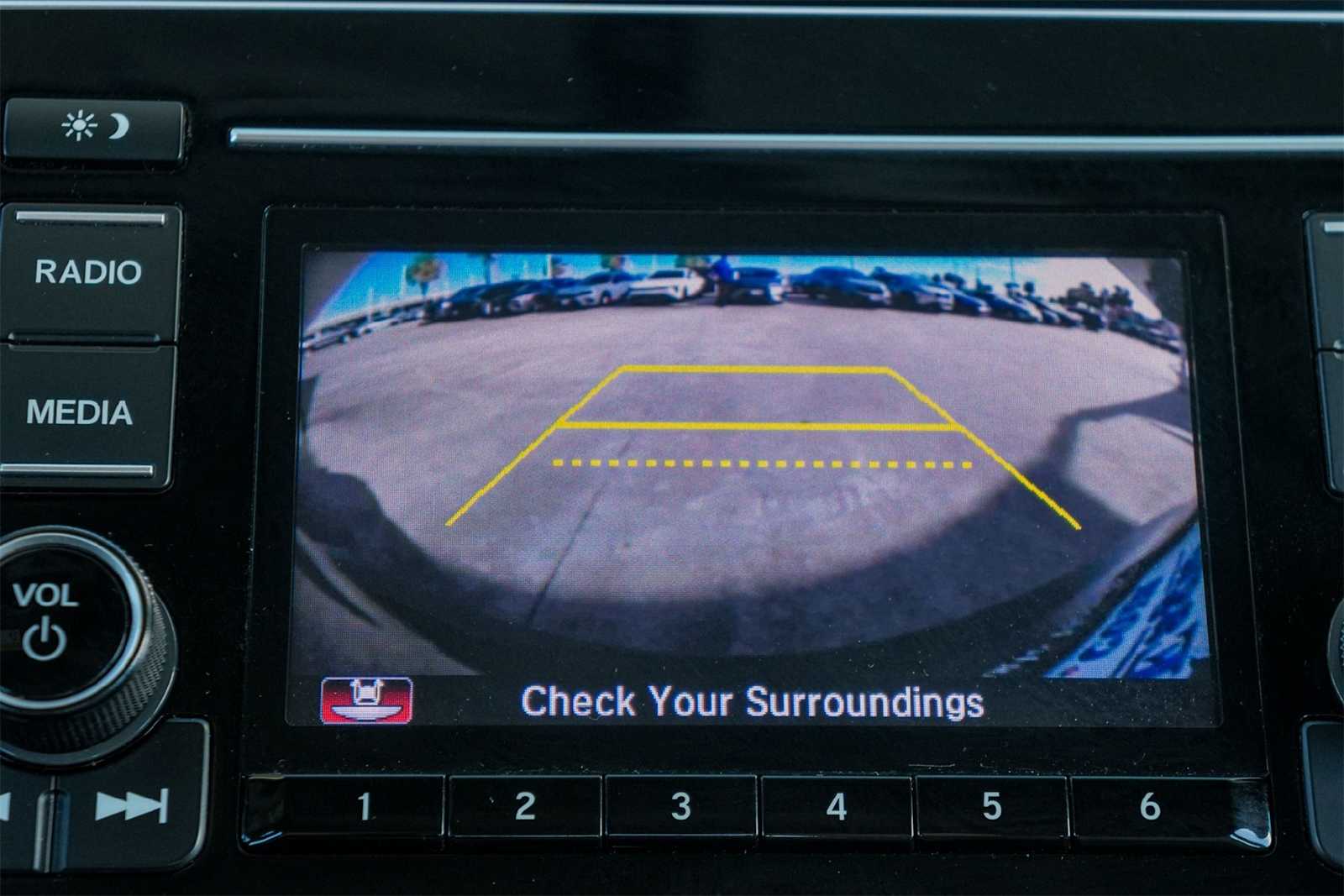 Thumbnail: 2019 Honda CR-V - 24