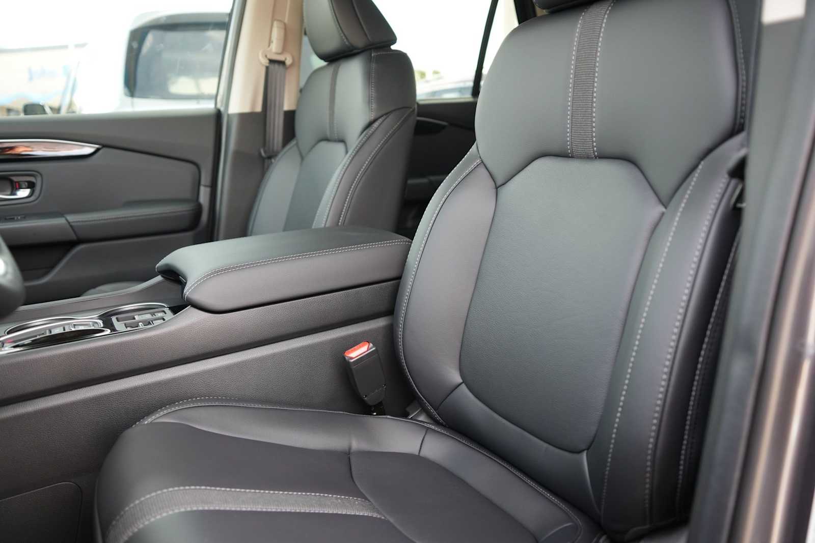 Thumbnail: 2025 Honda Pilot - 11