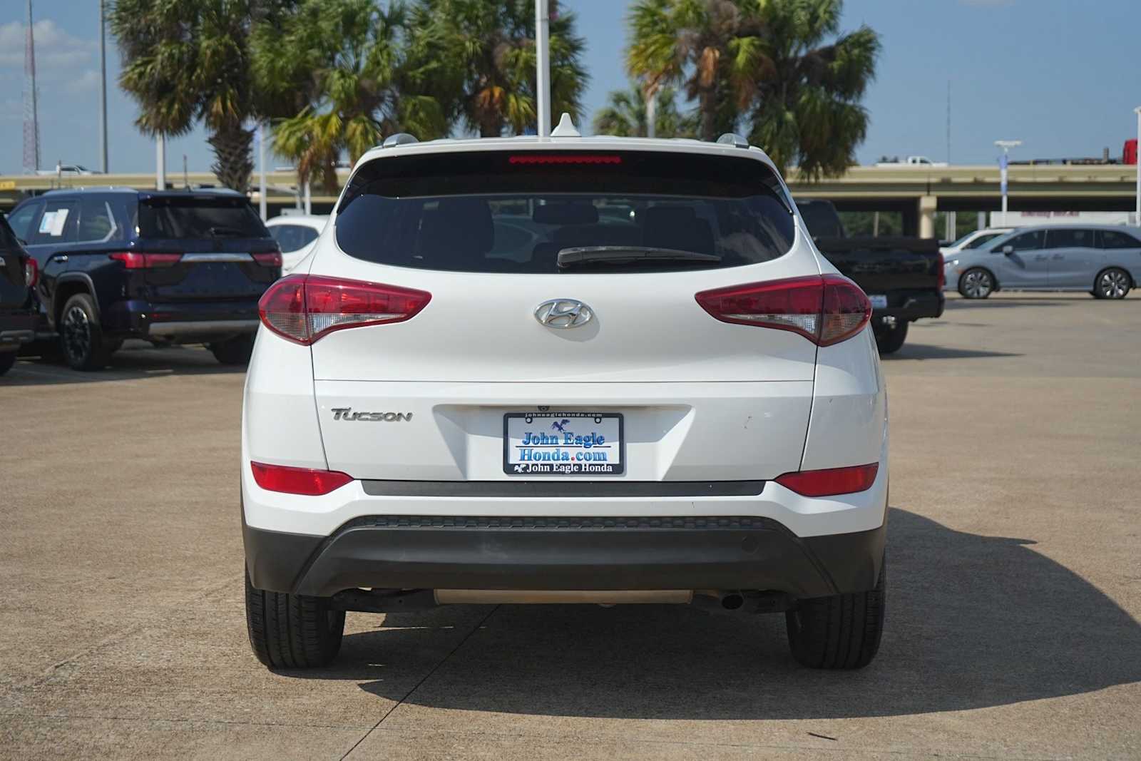 Thumbnail: 2017 Hyundai Tucson - 4