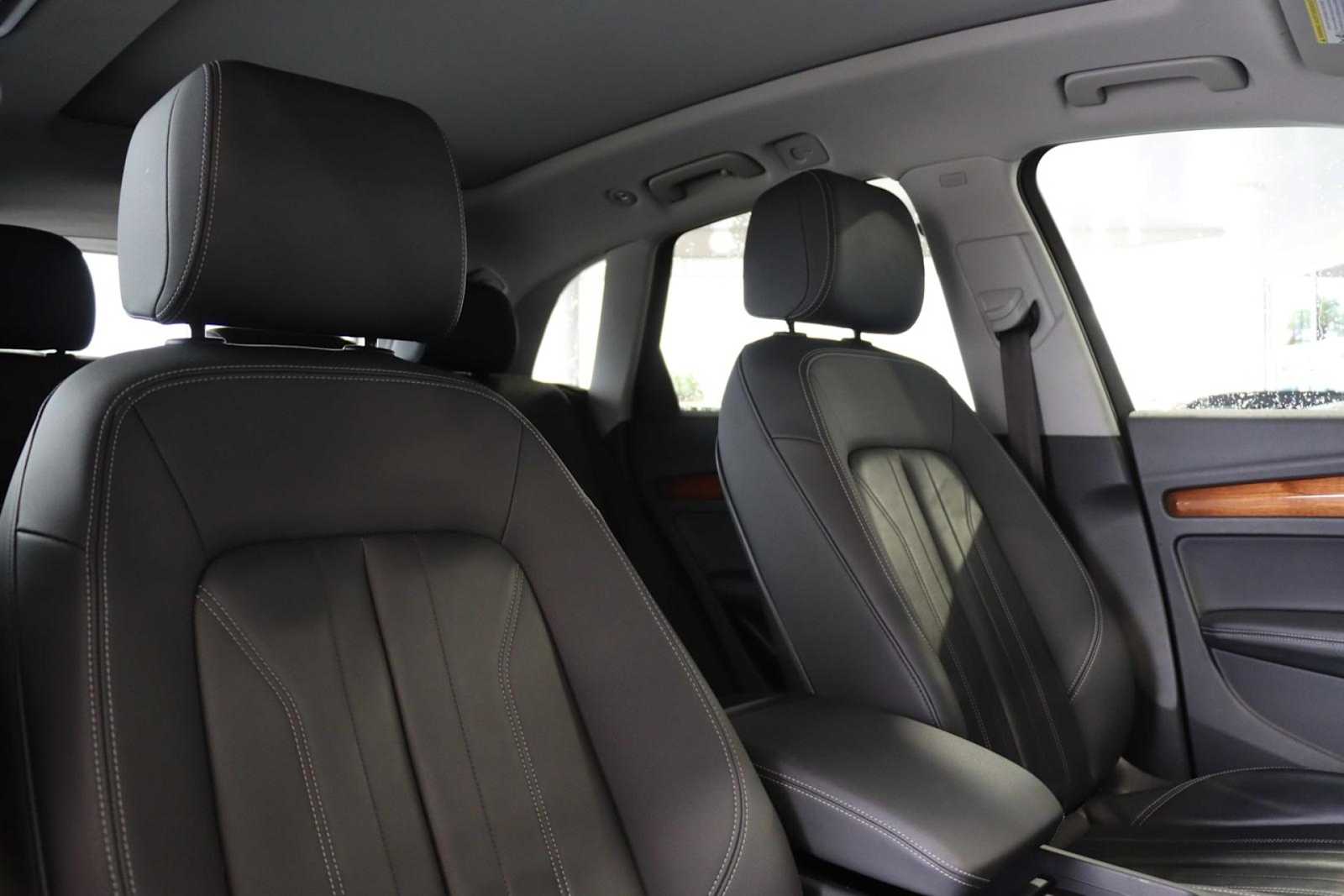 2023 Audi Q5 e Premium Plus 12