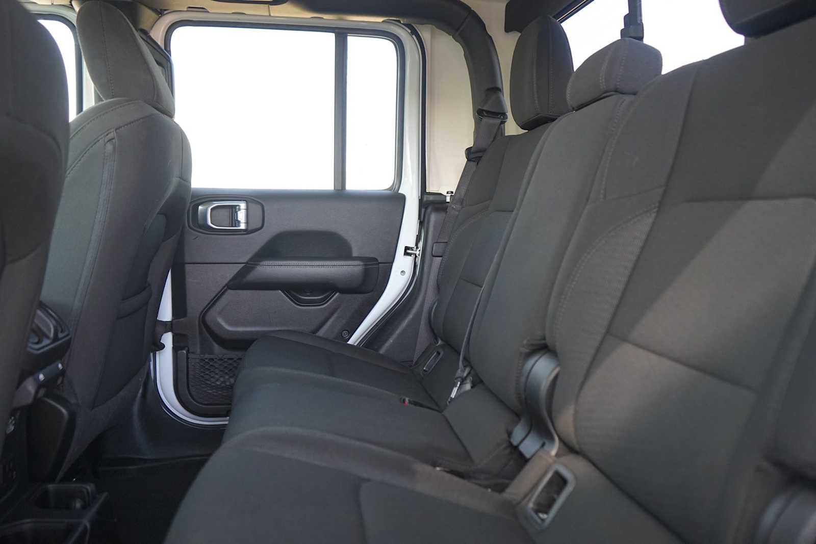 Thumbnail: 2023 Jeep Gladiator - 14