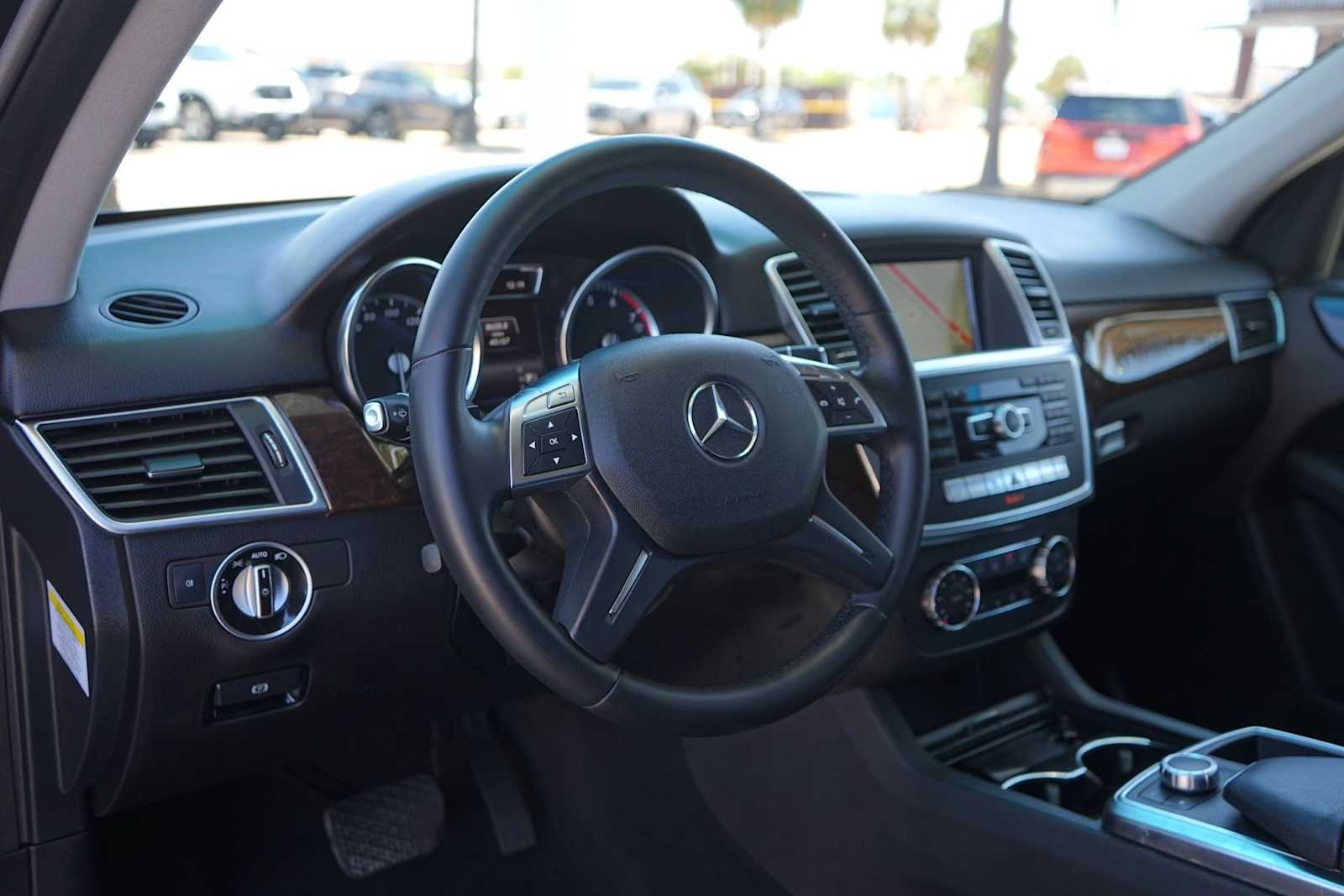 Thumbnail: 2014 Mercedes-Benz M-Class - 2
