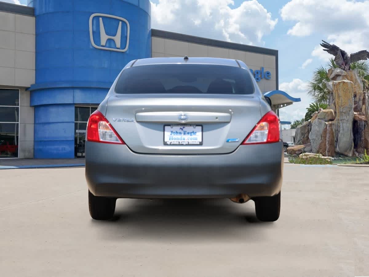 2013 Nissan Versa S 5