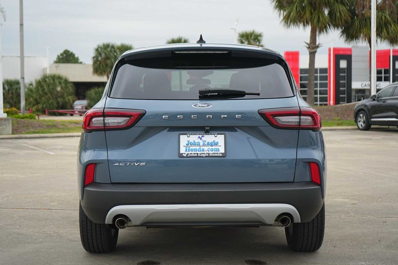 Thumbnail: 2023 Ford Escape - 5