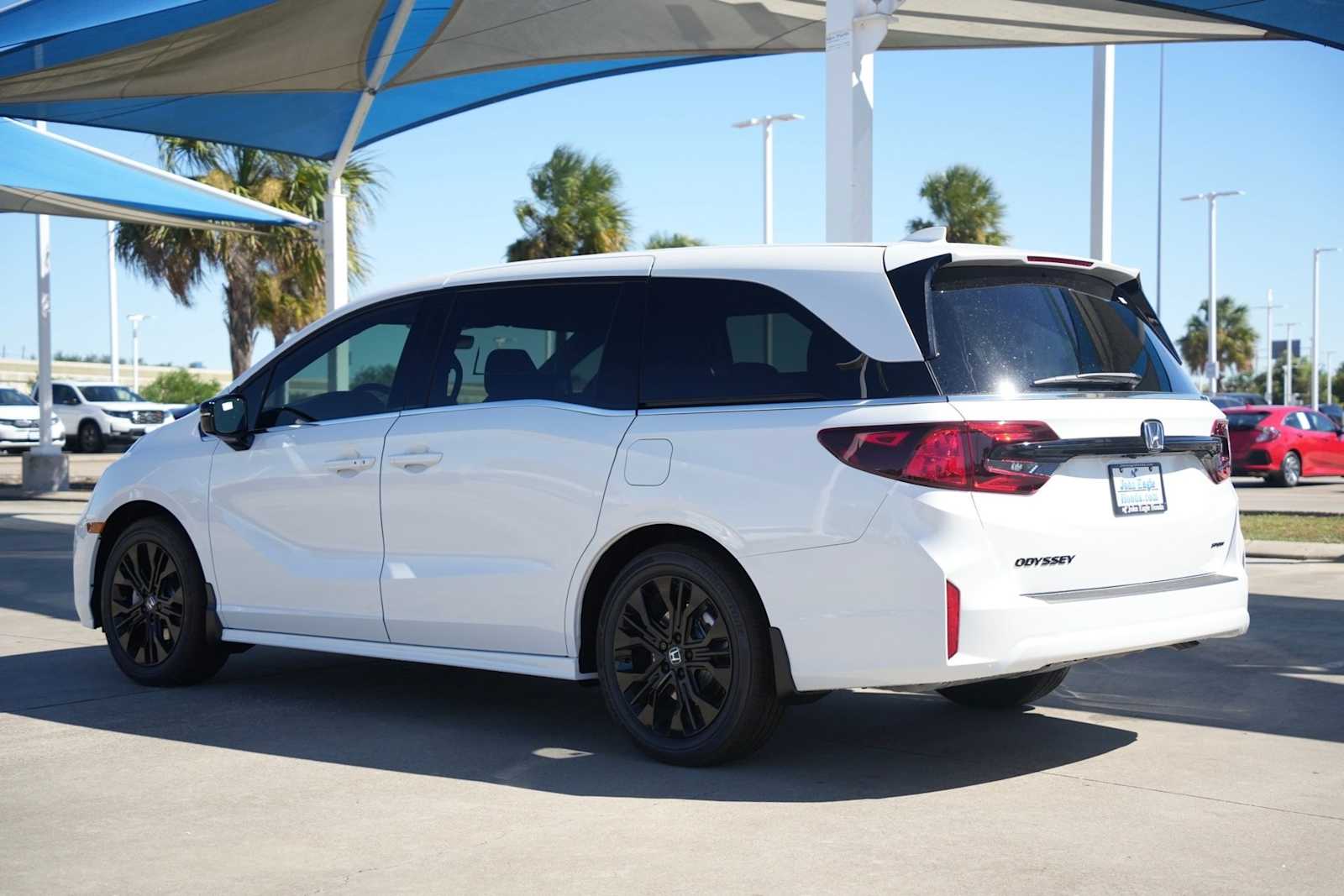 Thumbnail: 2026 Honda Odyssey - 4