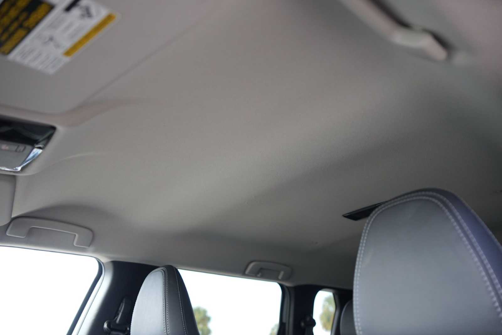 Thumbnail: 2025 Mitsubishi Outlander - 25