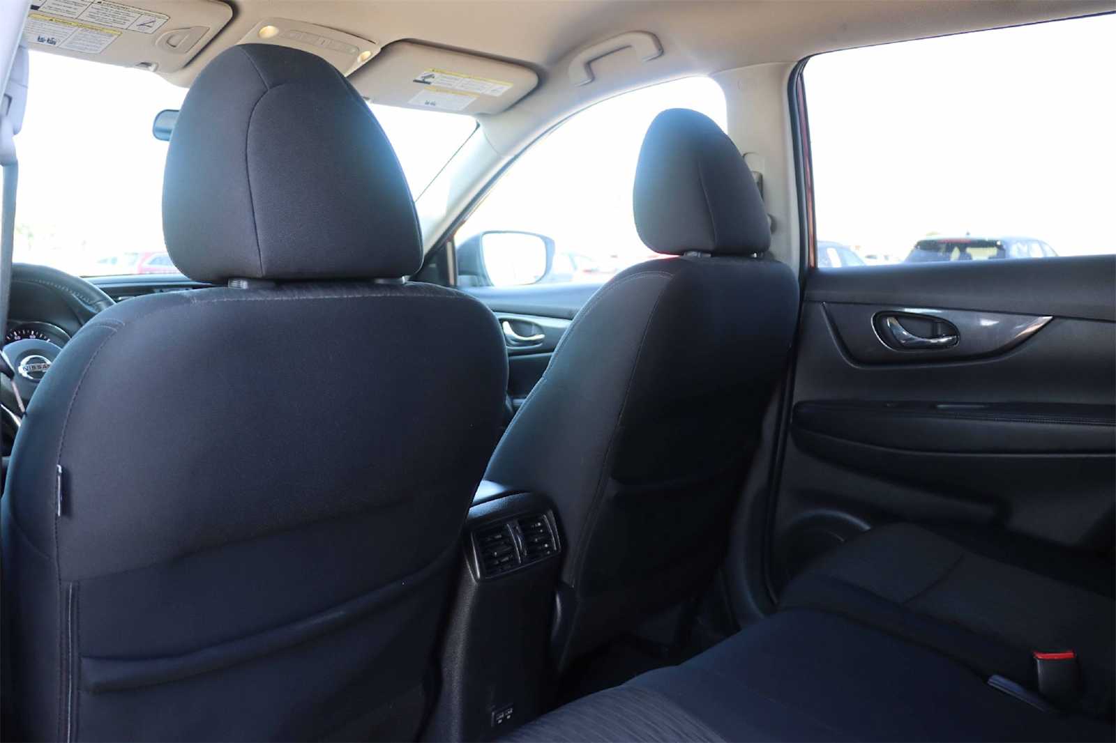 Thumbnail: 2018 Nissan Rogue - 14