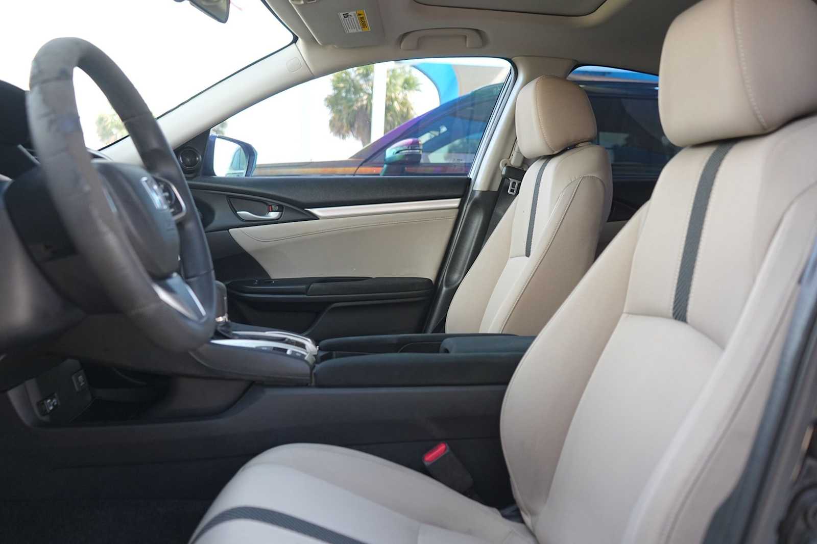 Thumbnail: 2016 Honda Civic - 12