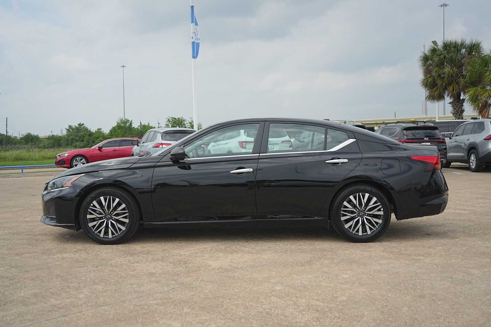 Thumbnail: 2025 Nissan Altima - 3