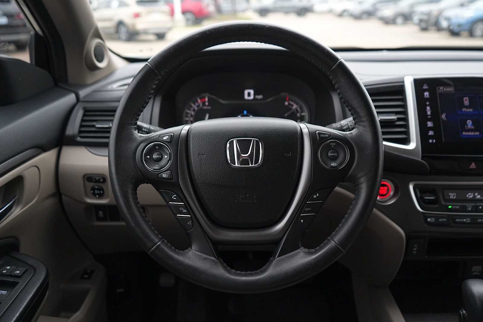 Thumbnail: 2018 Honda Pilot - 16