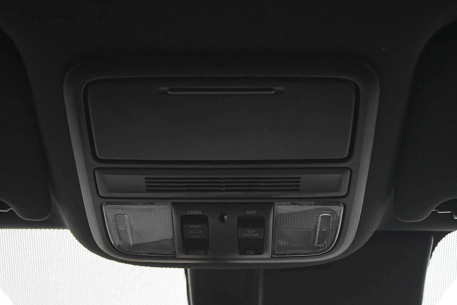 Thumbnail: 2019 Honda Passport - 23