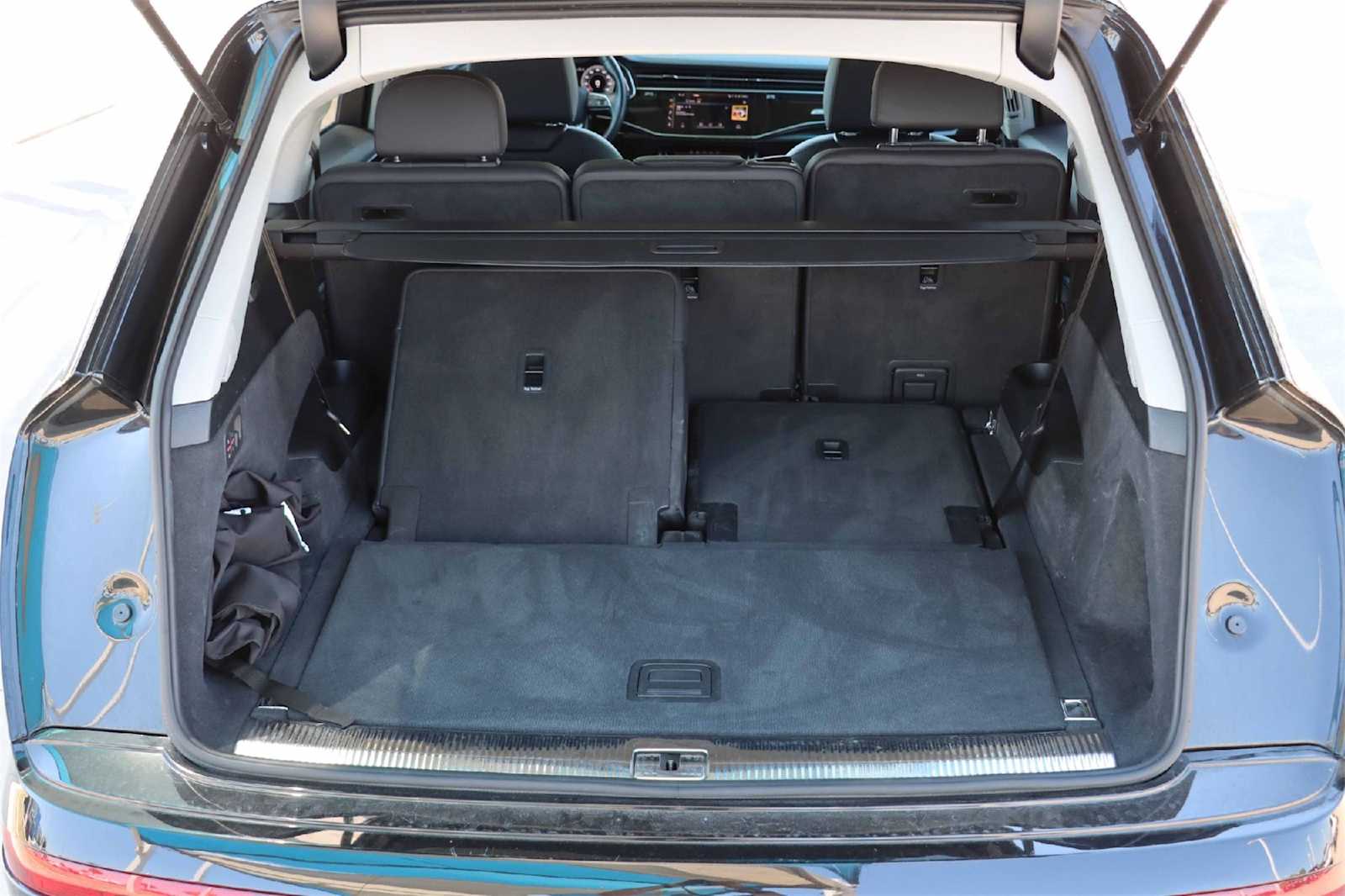 Thumbnail: 2024 Audi Q7 - 24