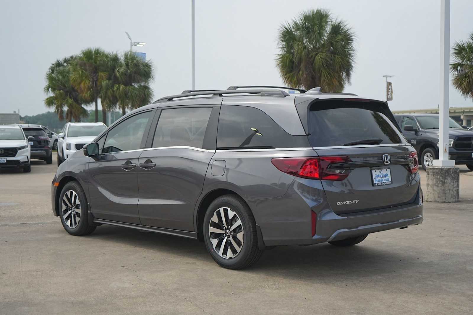 Thumbnail: 2026 Honda Odyssey - 4