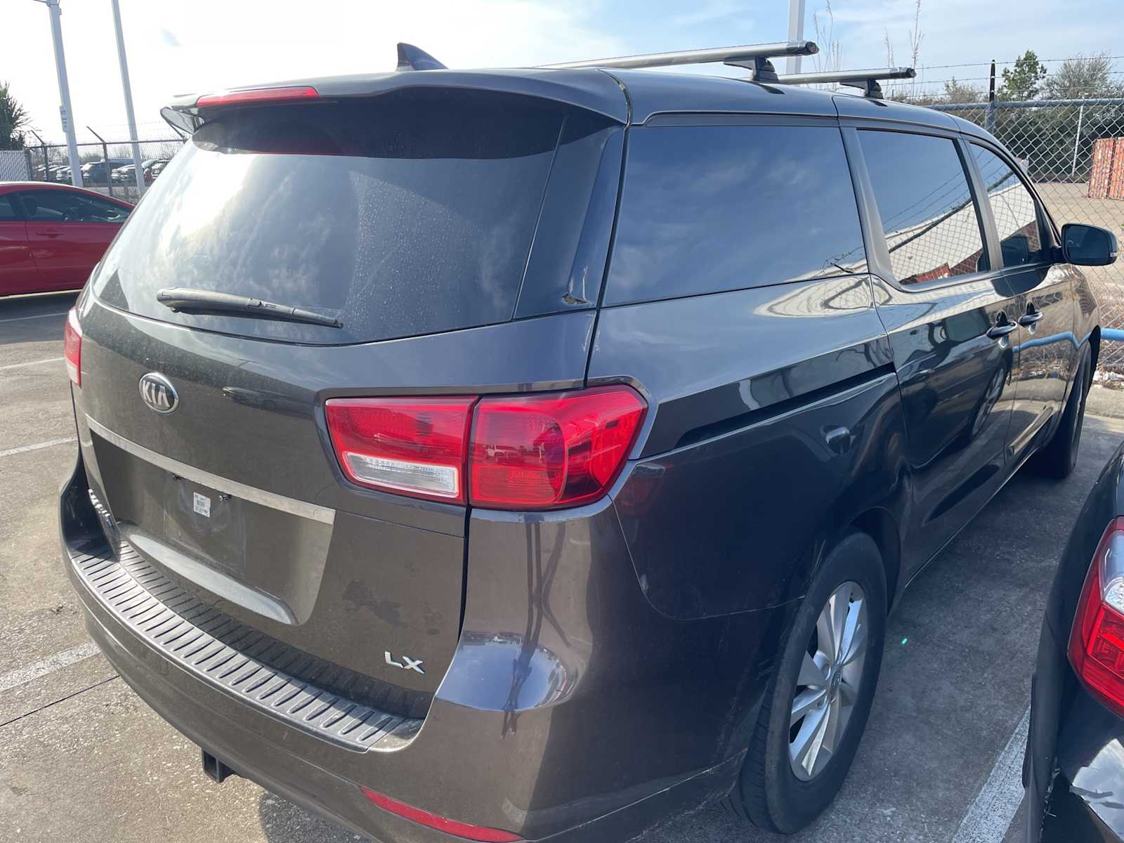 Thumbnail: 2017 Kia Sedona - 3