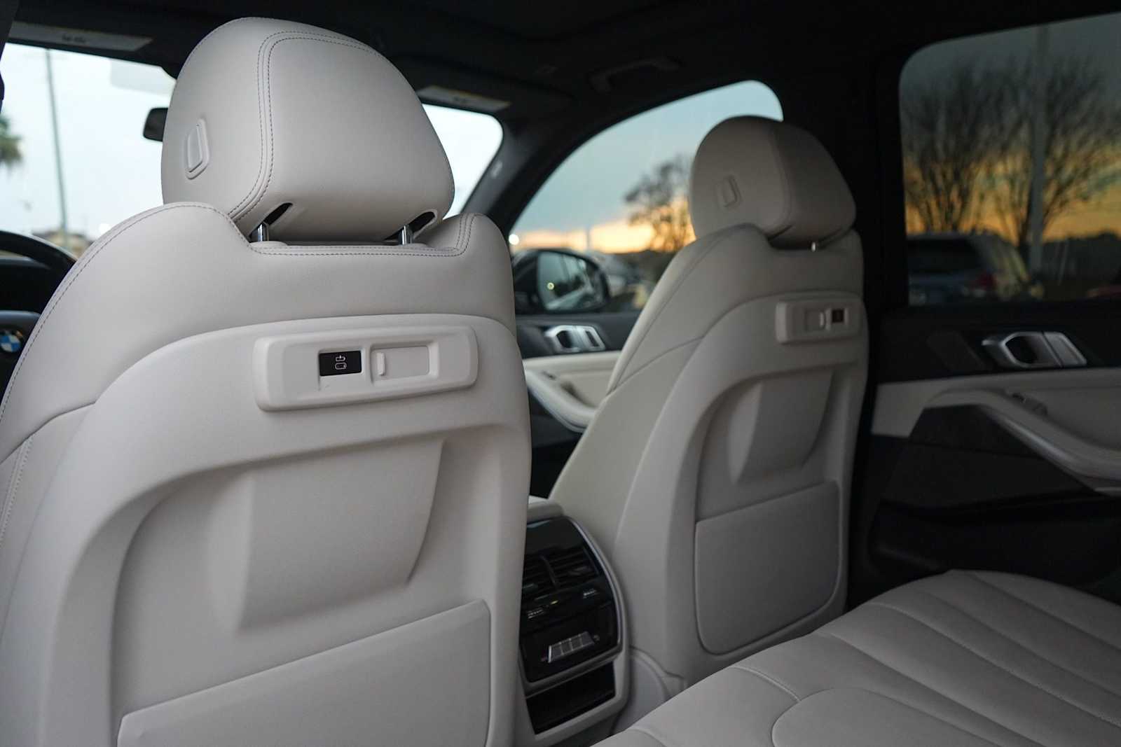 Thumbnail: 2021 BMW X5 - 13