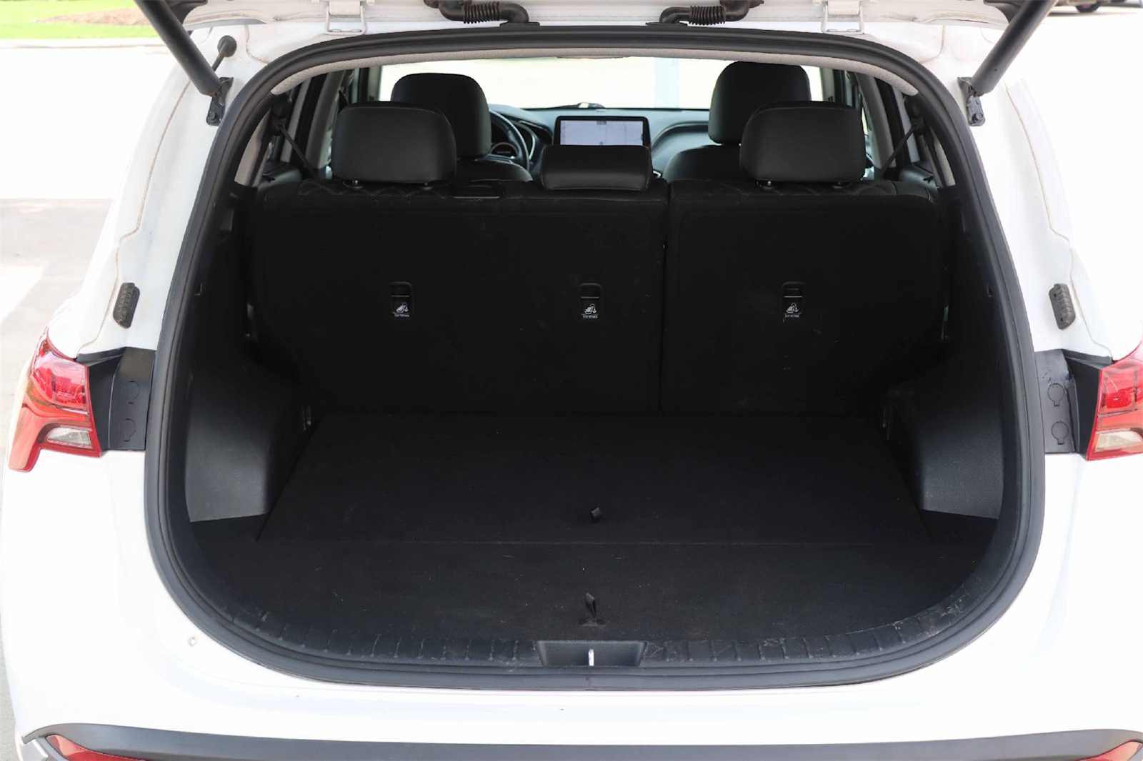 Thumbnail: 2023 Hyundai Santa Fe - 24