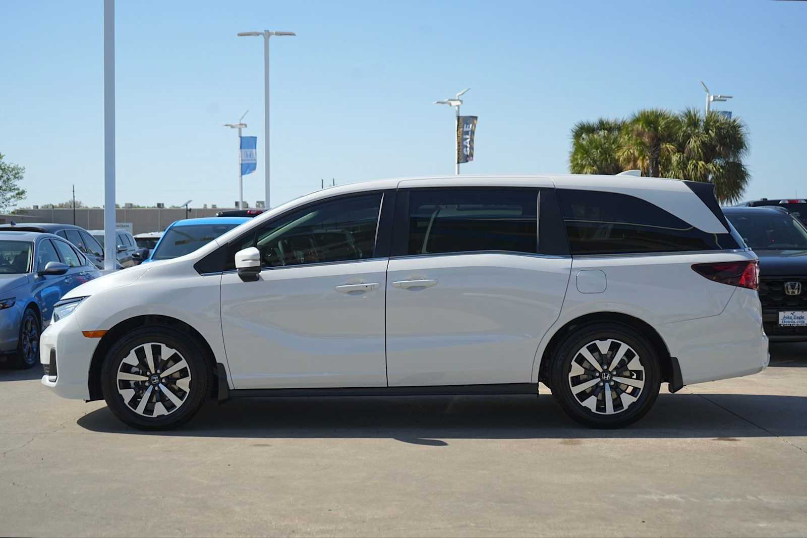 Thumbnail: 2026 Honda Odyssey - 3