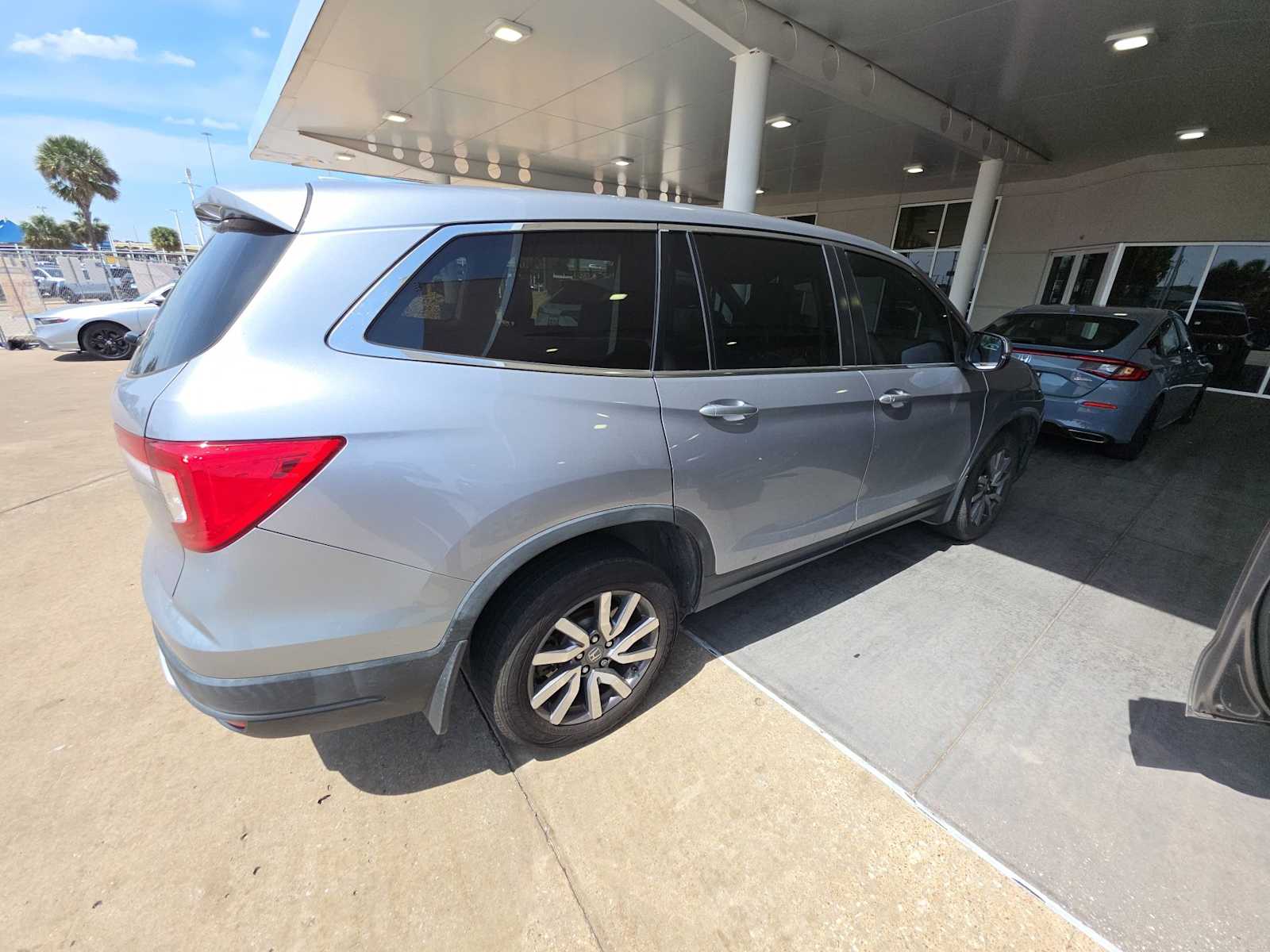 Thumbnail: 2020 Honda Pilot - 3