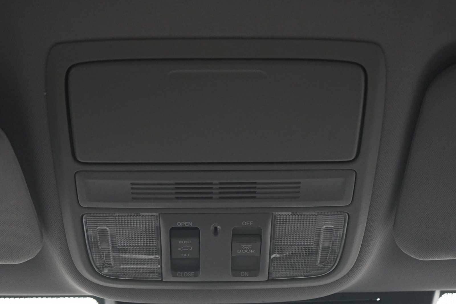 Thumbnail: 2019 Honda CR-V - 24