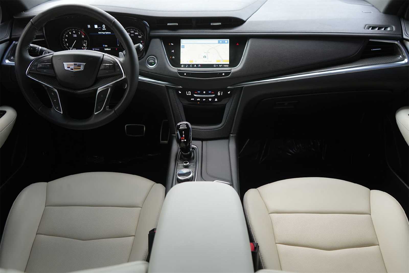 Thumbnail: 2024 Cadillac XT5 - 10