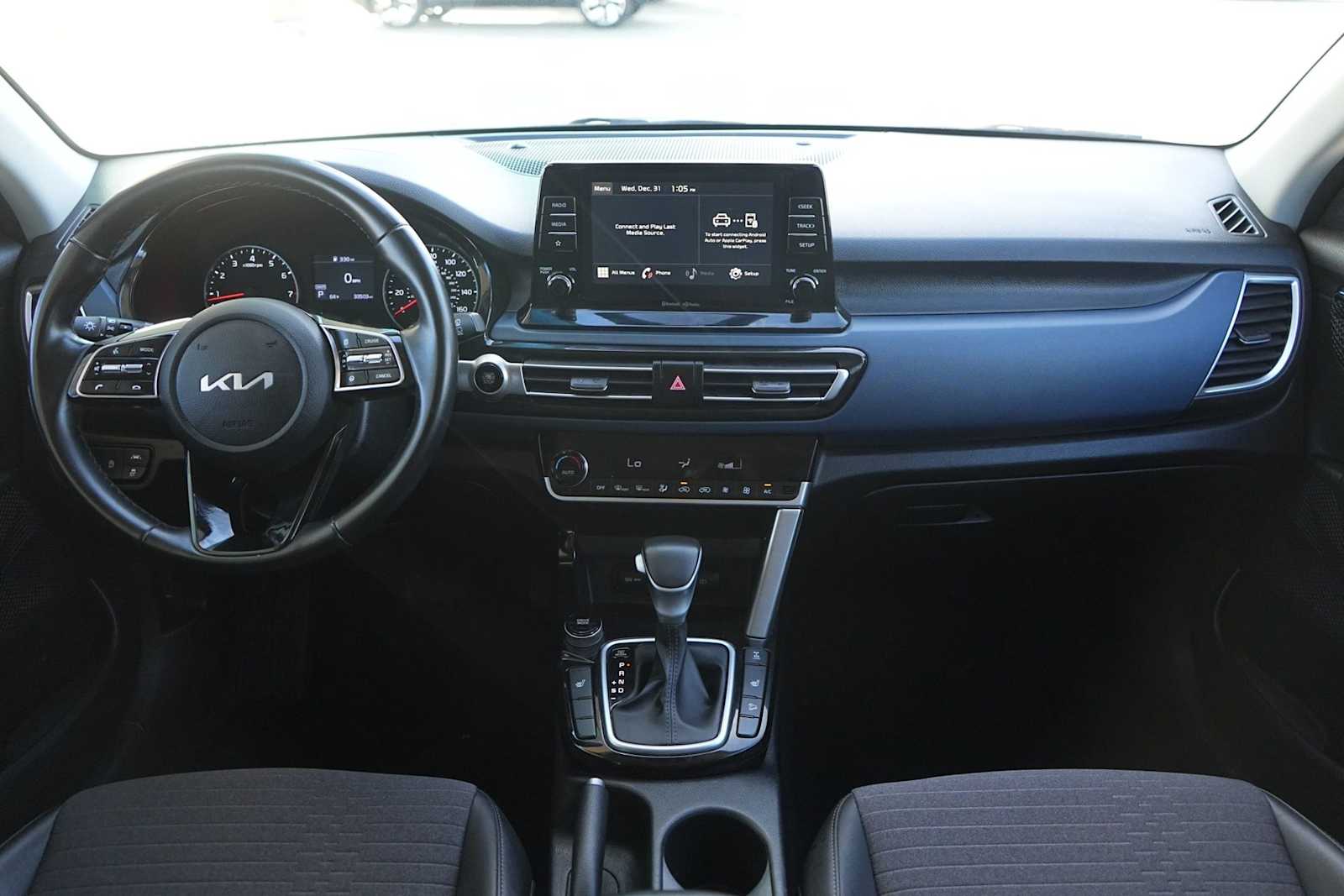 Thumbnail: 2023 Kia Seltos - 9