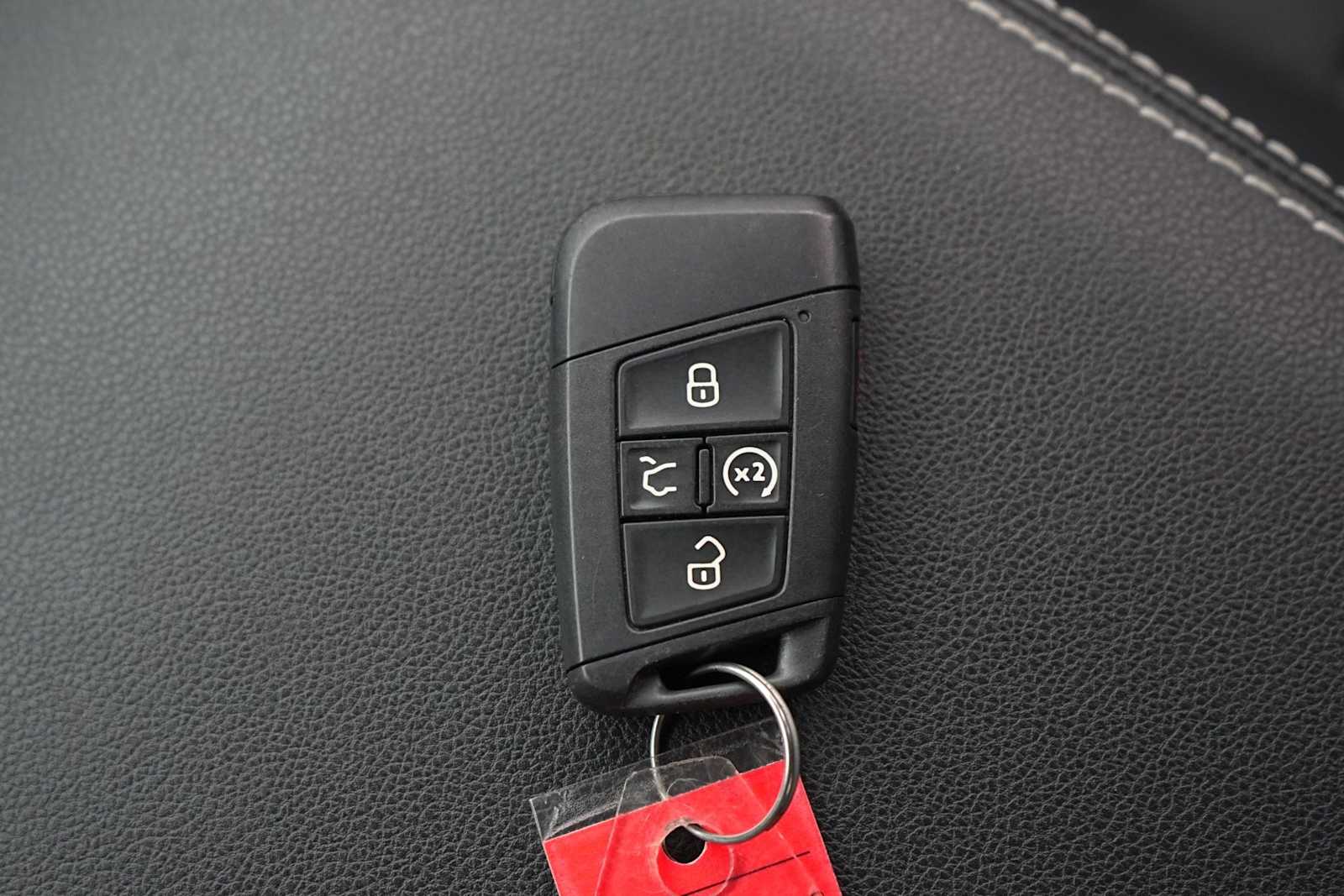 Thumbnail: 2023 Volkswagen Atlas - 28