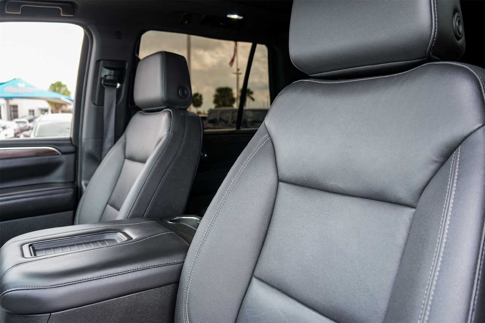 Thumbnail: 2022 Chevrolet Tahoe - 11