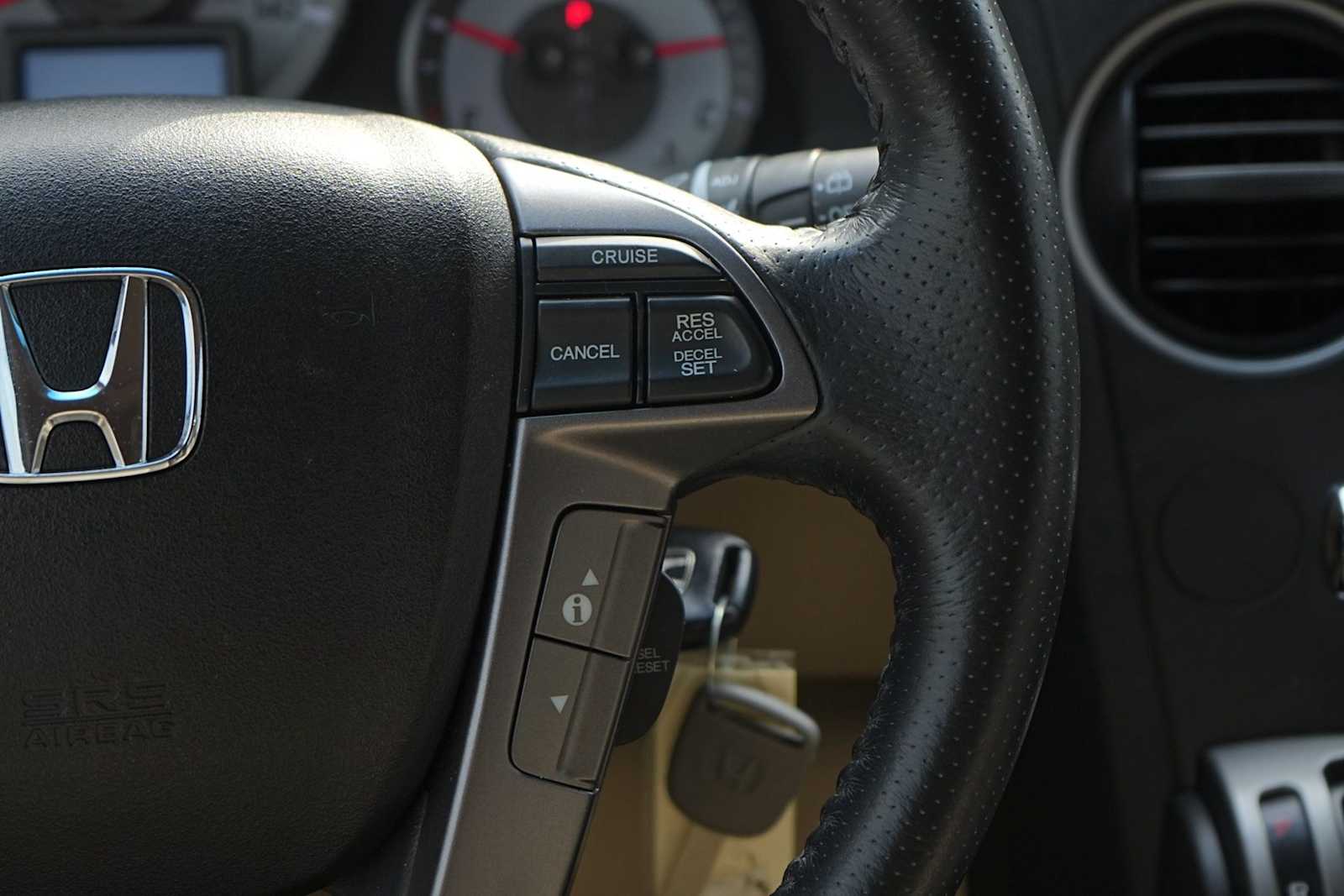 Thumbnail: 2013 Honda Pilot - 18