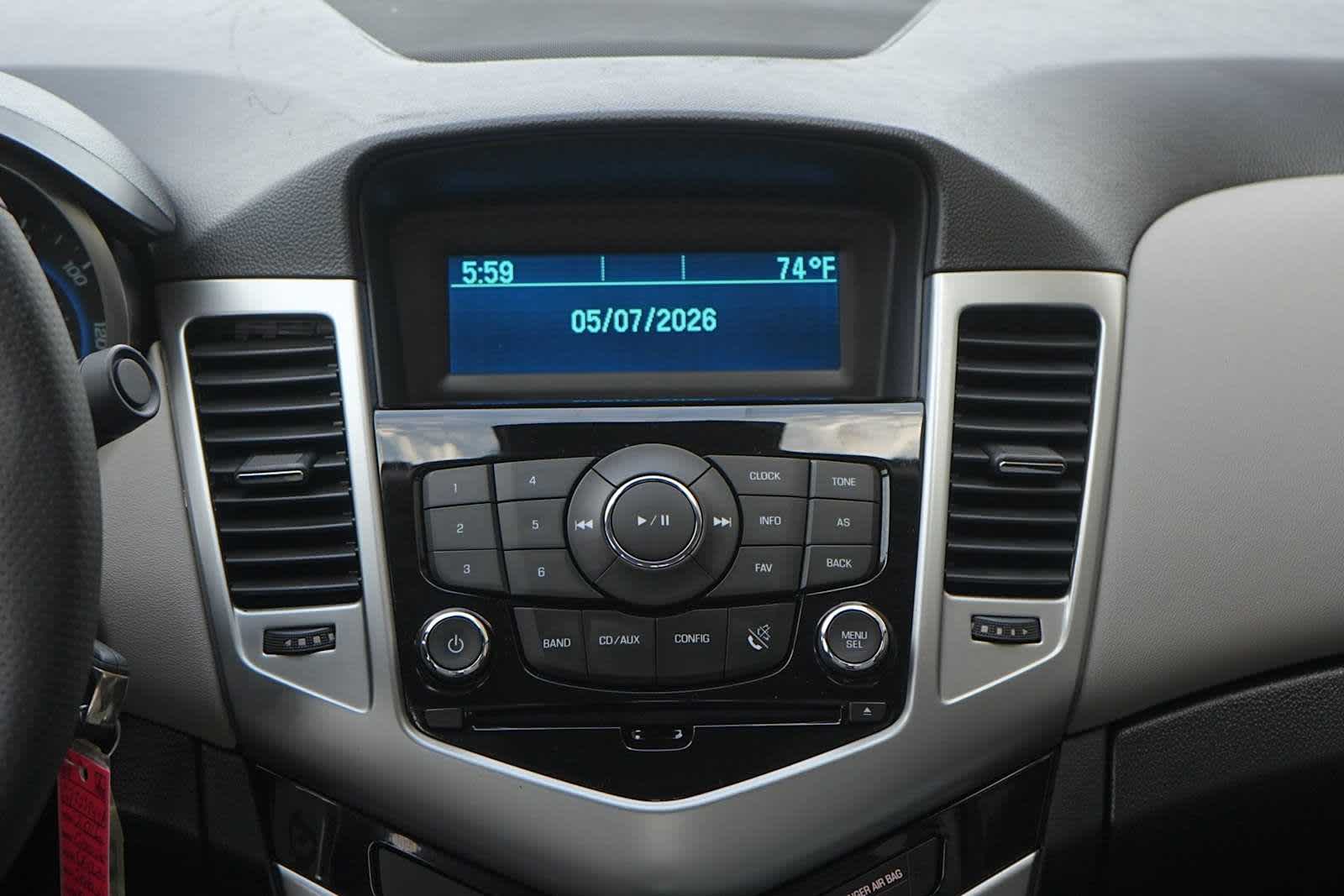 Thumbnail: 2016 Chevrolet Cruze - 18
